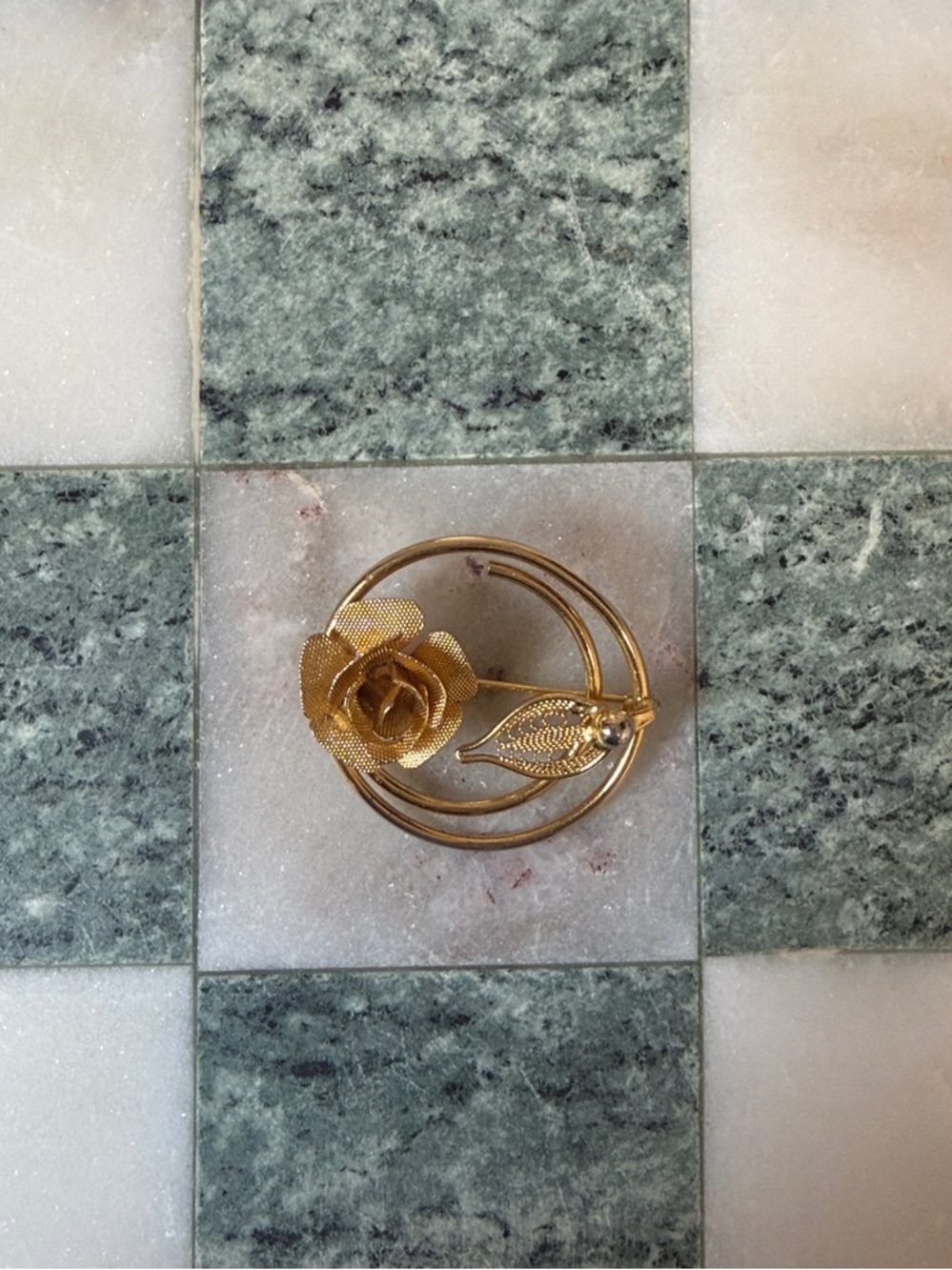 Sarah Coventry Gold Rose Filigree Brooch